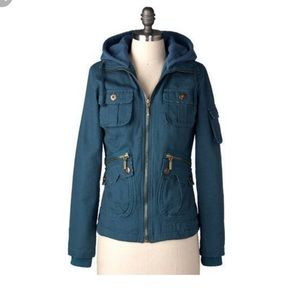 BB Dakota Bella Swan Jacket